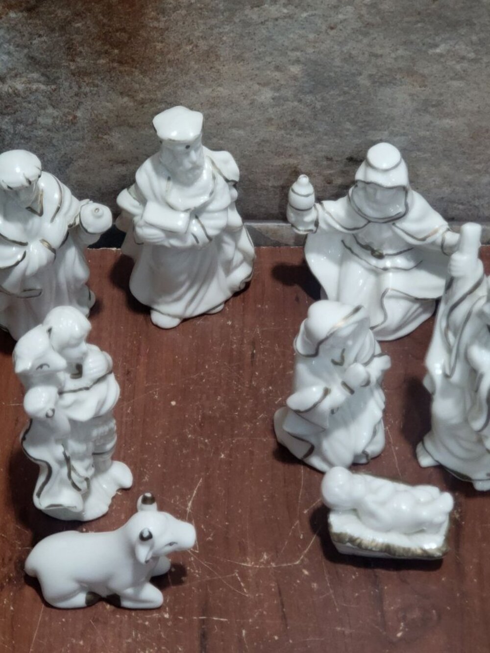 Vintage Porcelain Nativity Scene Matte White Bisque Figures Gold Trim 8 Pcs - Picture 3 of 13
